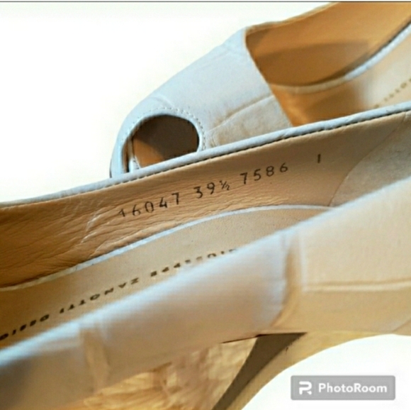 Guiseppe Zanotti Crocodile Platform Pumps Heels 🤍 RETAIL $975- 🤍 Worn 1 Time - Picture 6 of 10